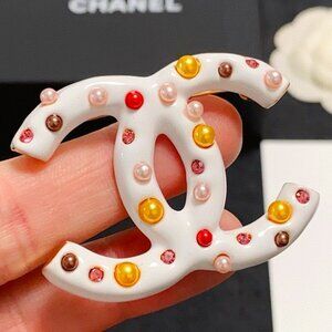 ✨ RARE CHANEL CC "Confetti" Pearl Brooch Pin ✨